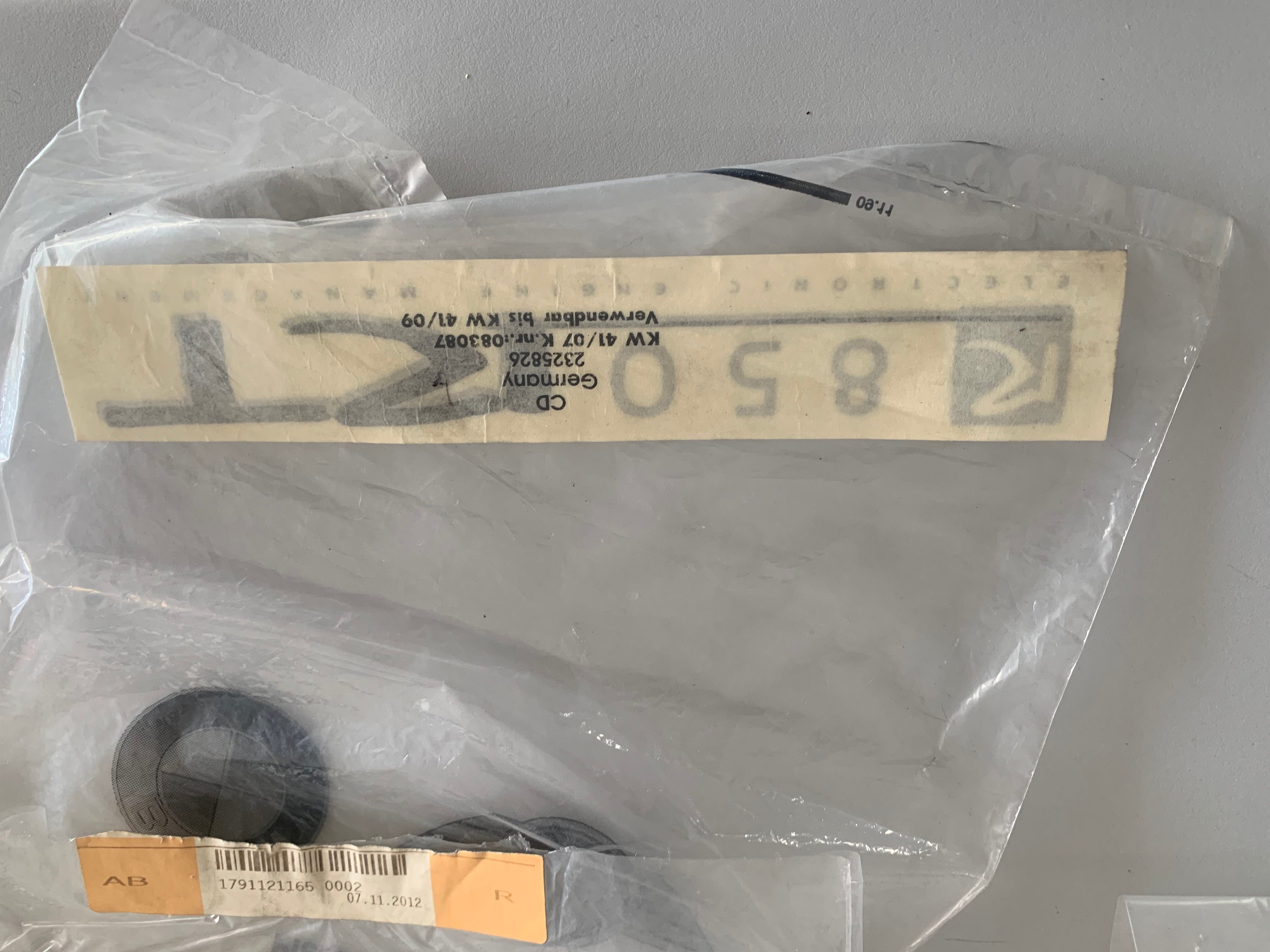 AUTOCOLANTE R850RT 46632325826